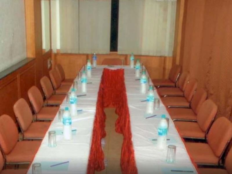 فندق Parth Residency أحمد أباد المظهر الخارجي الصورة